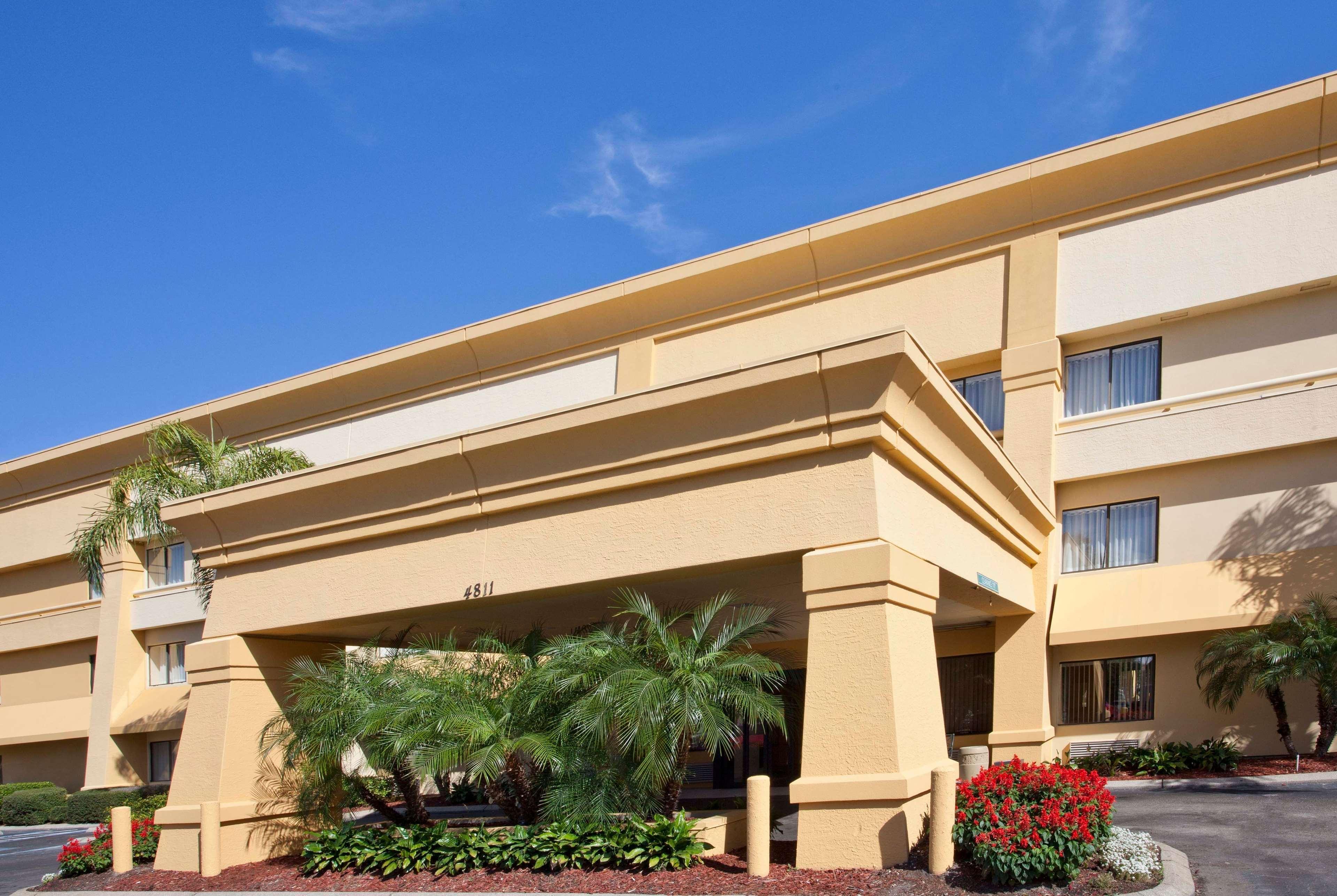 Готель La Quinta By Wyndham Tampa Fairgrounds - Casino Екстер'єр фото